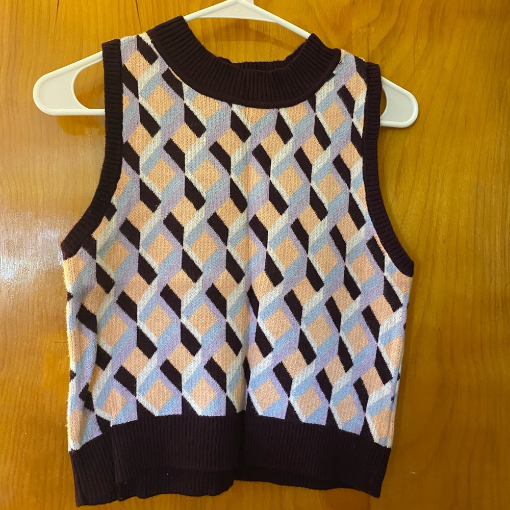 Retro geometric sweater vest